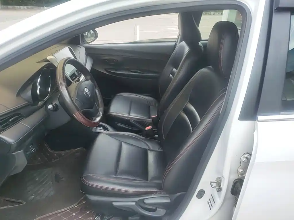 Toyota Yaris L — миниатюра 15