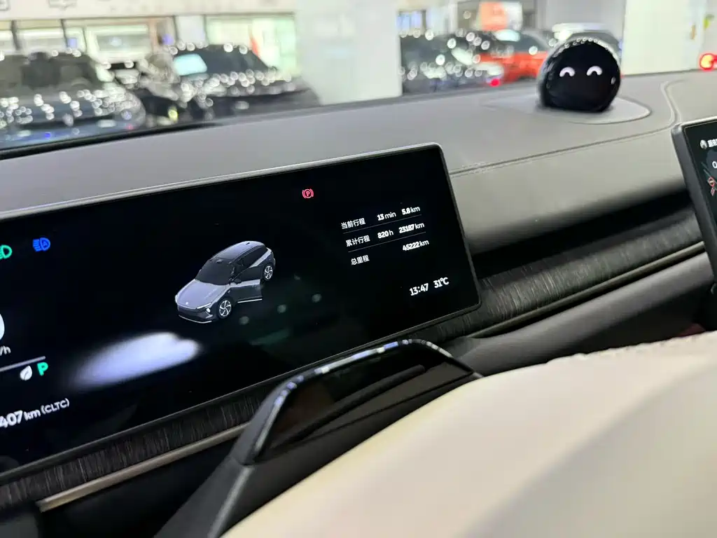 NIO ES6 — миниатюра 8