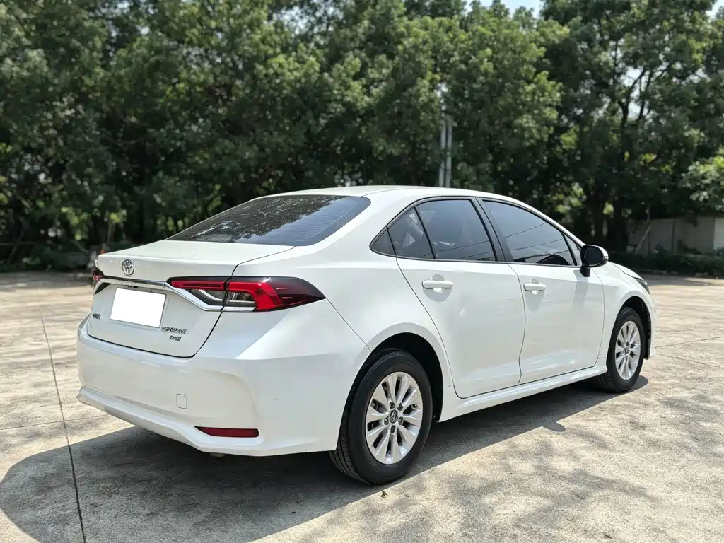 Toyota Corolla — миниатюра 3