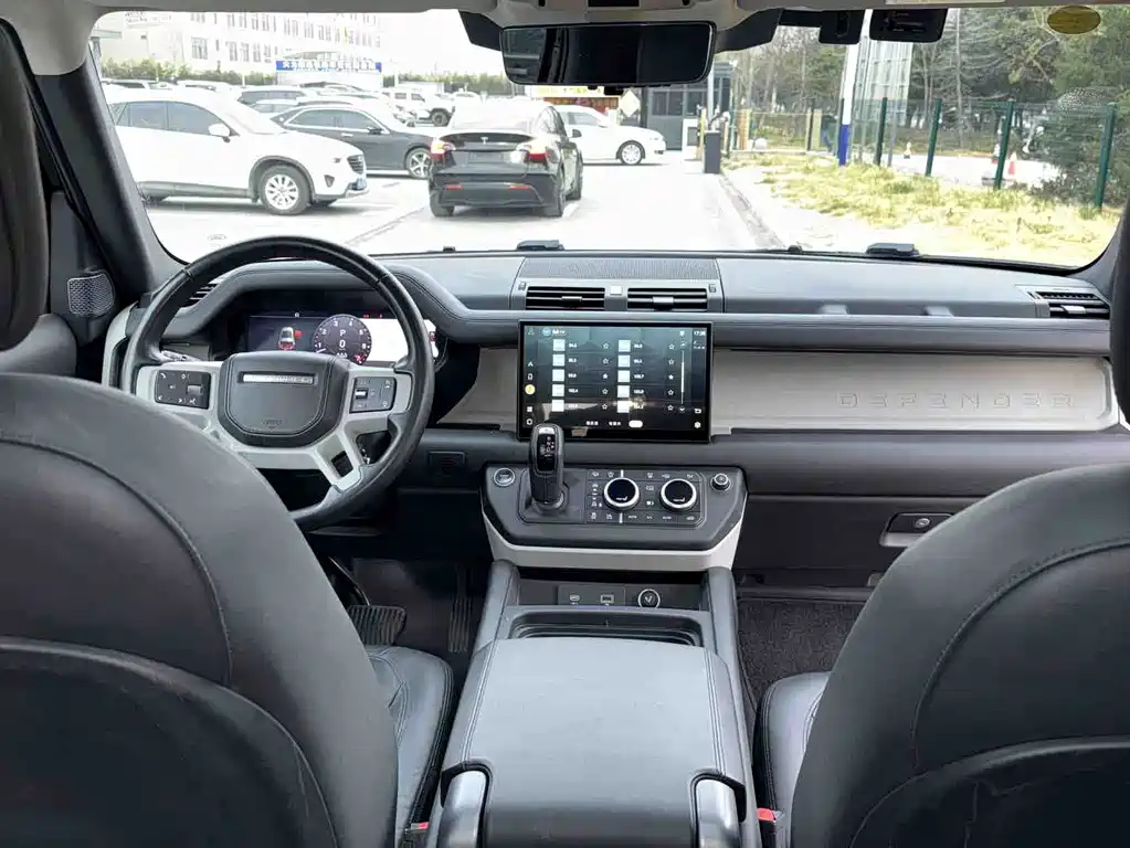Land Rover Defender — миниатюра 5