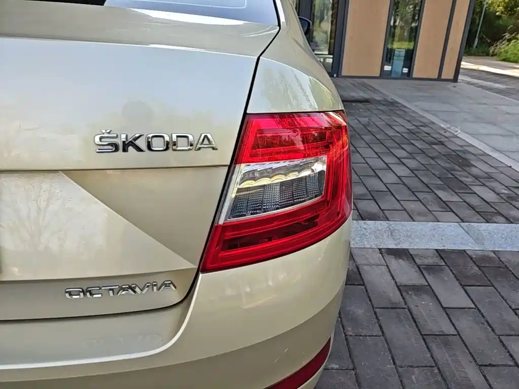 Skoda Octavia — миниатюра 8