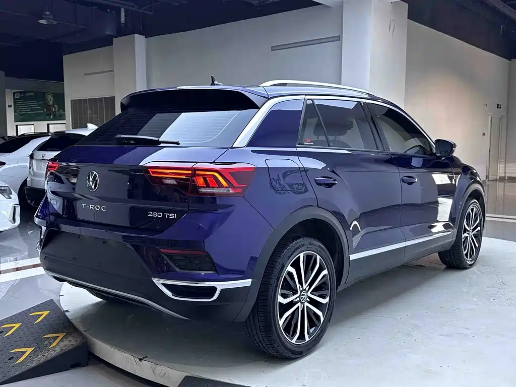 Volkswagen T-Roc — миниатюра 10