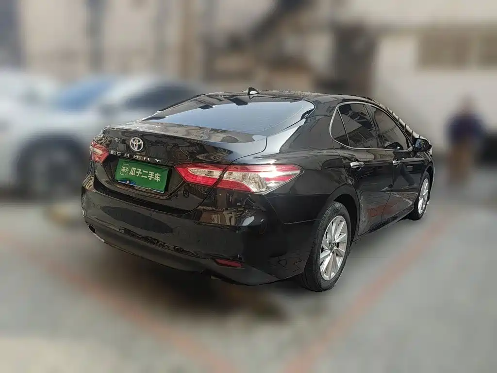 Toyota Camry — миниатюра 4