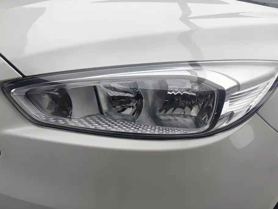 Ford Focus — миниатюра 5