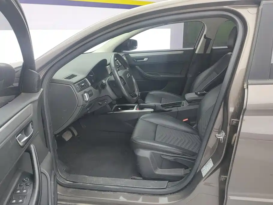 Qoros Qoros 3 — миниатюра 9