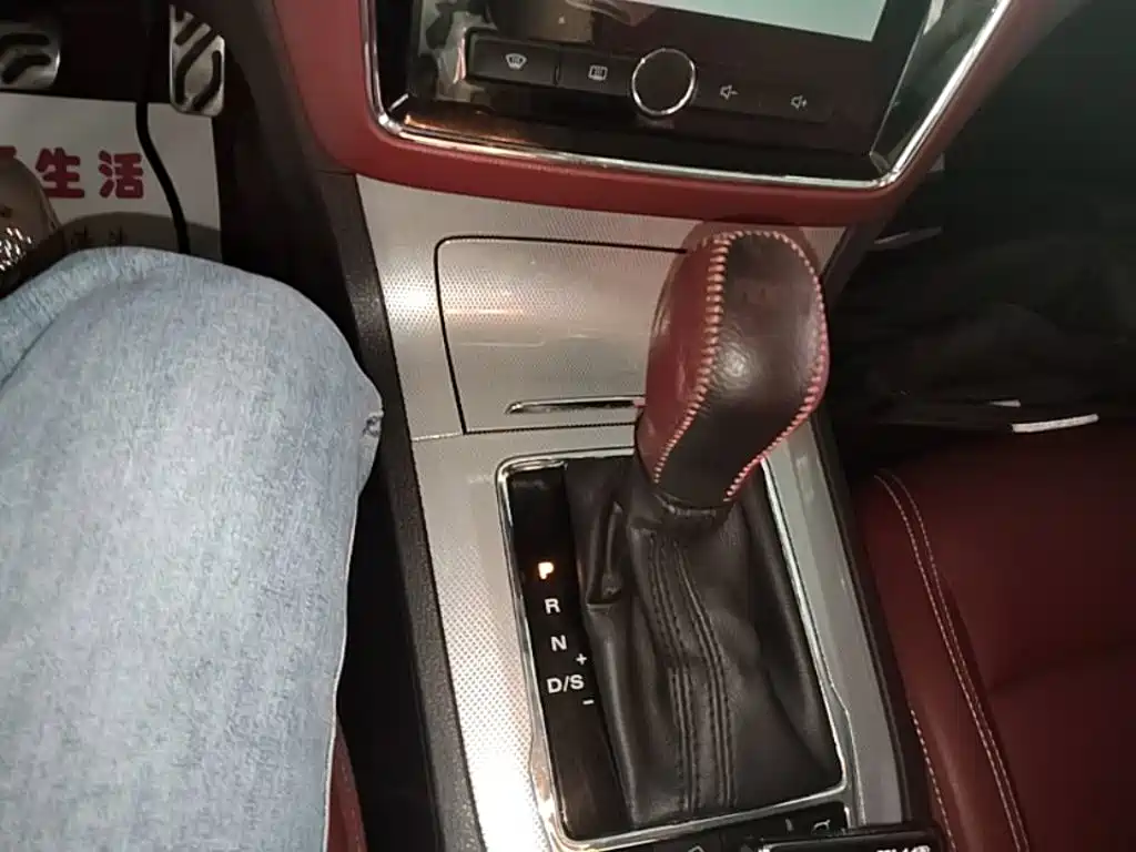 Roewe RX5 — миниатюра 14