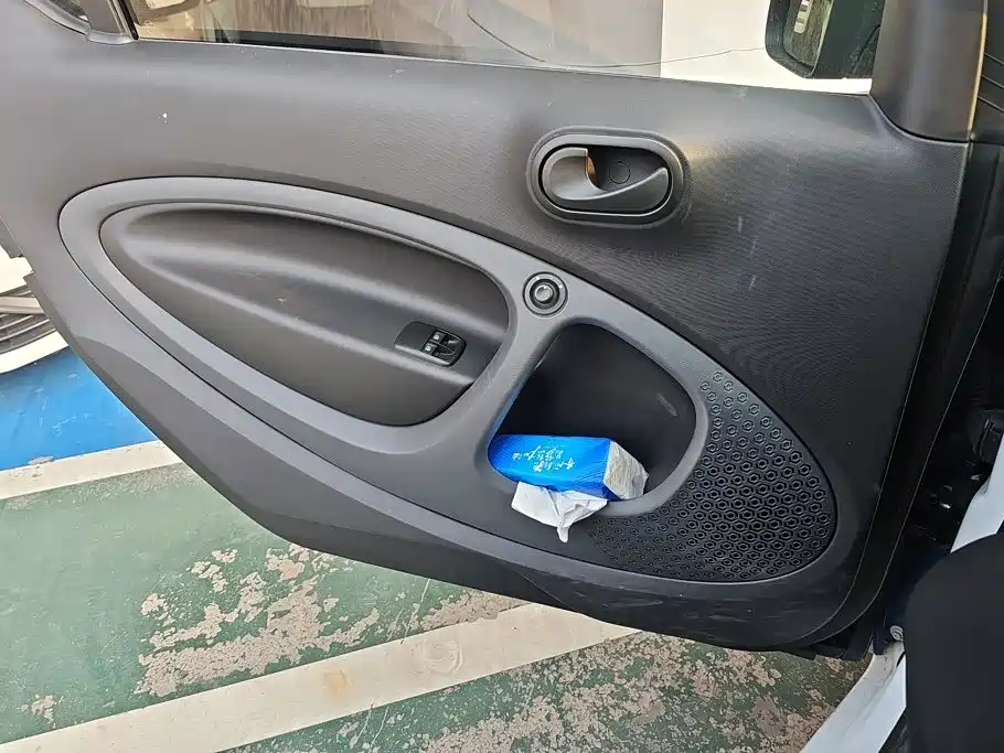 smart Smart Fortwo — миниатюра 7