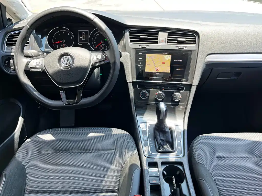 Volkswagen Golf — миниатюра 14
