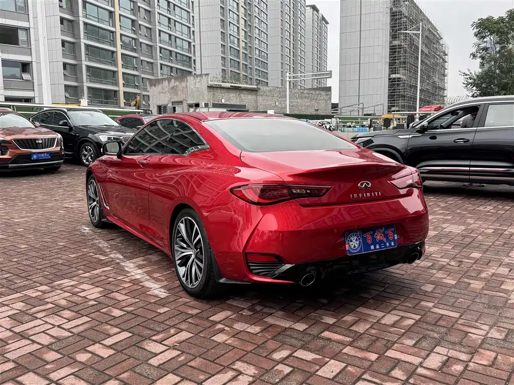 INFINITI Q60