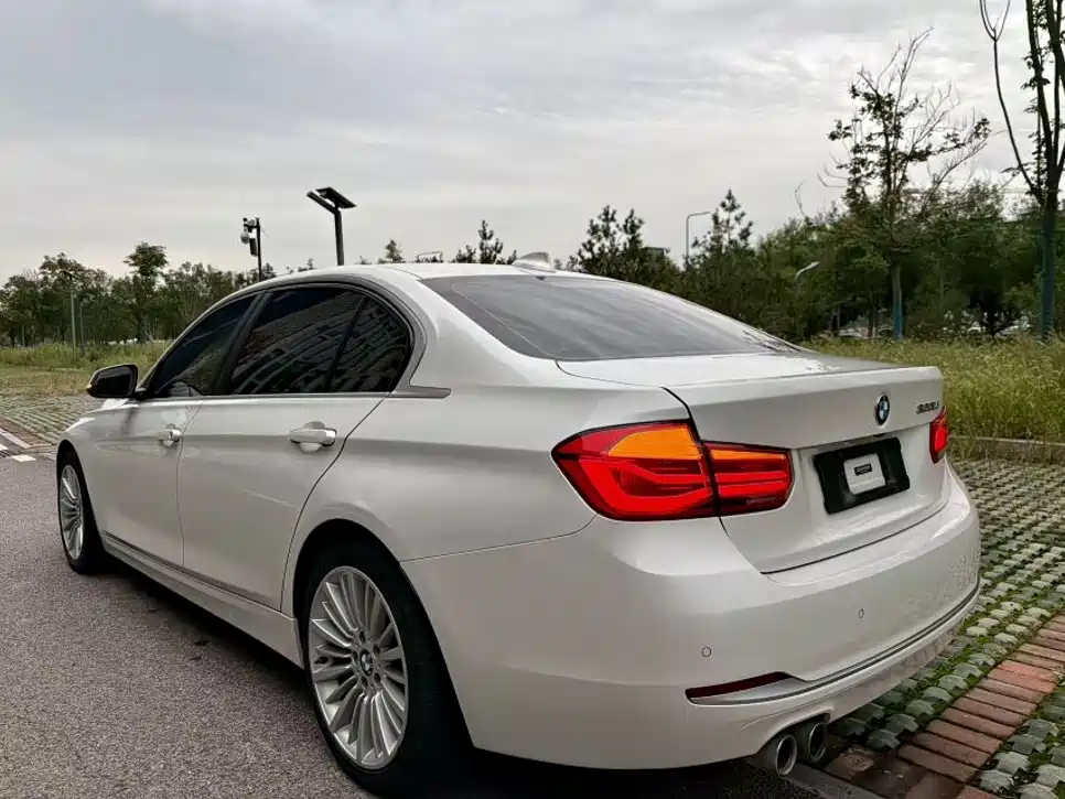 BMW 3 Series — миниатюра 5
