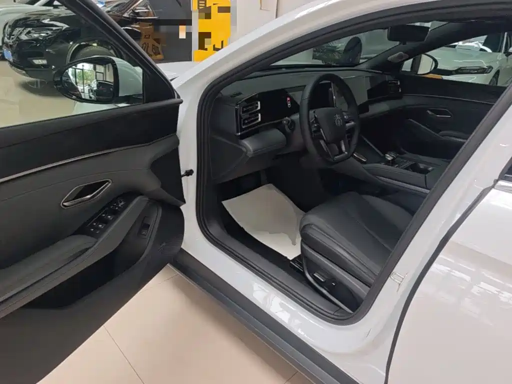 BYD Qin L — миниатюра 16