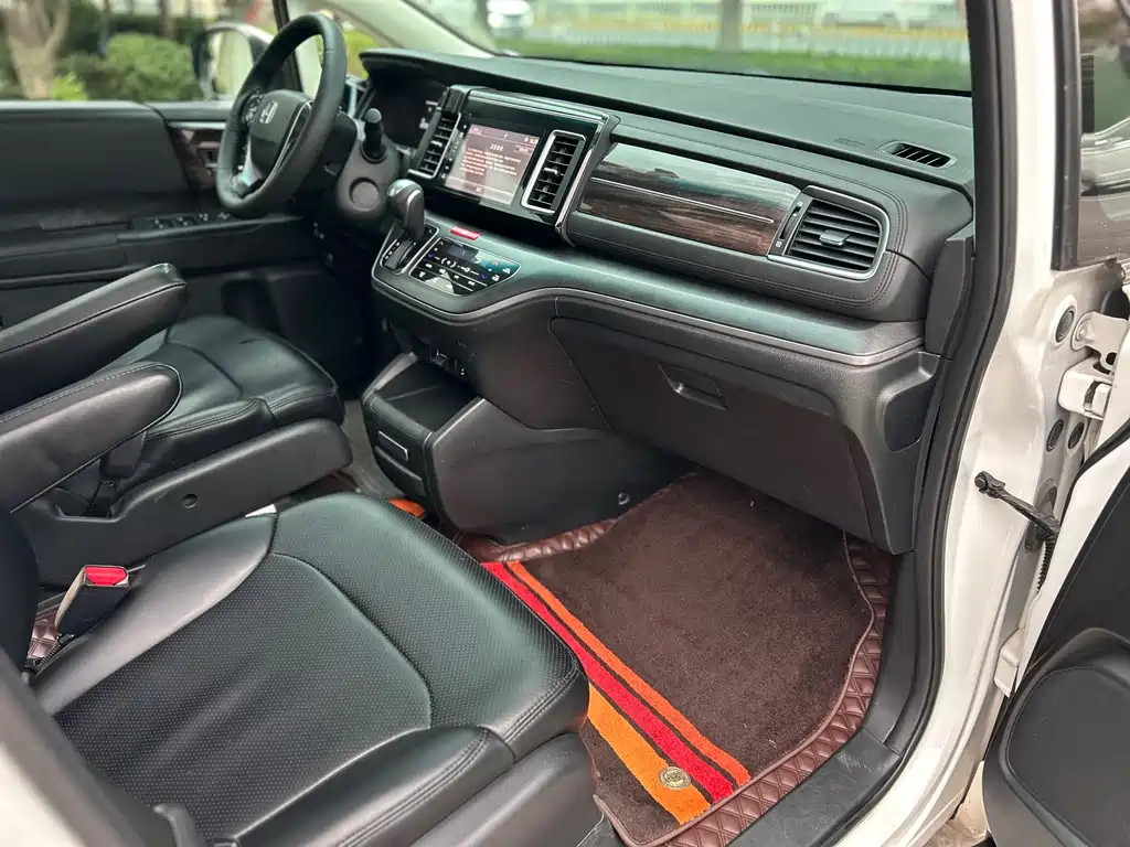 Honda Elysion — миниатюра 18