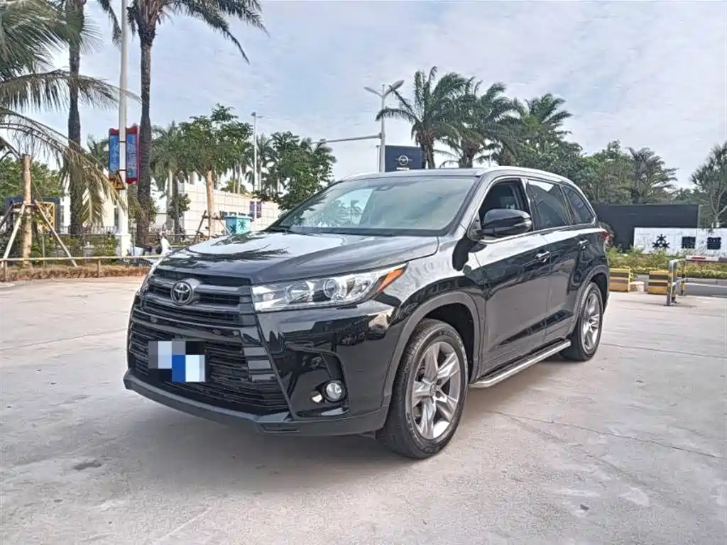 TOYOTA HIGHLANDER