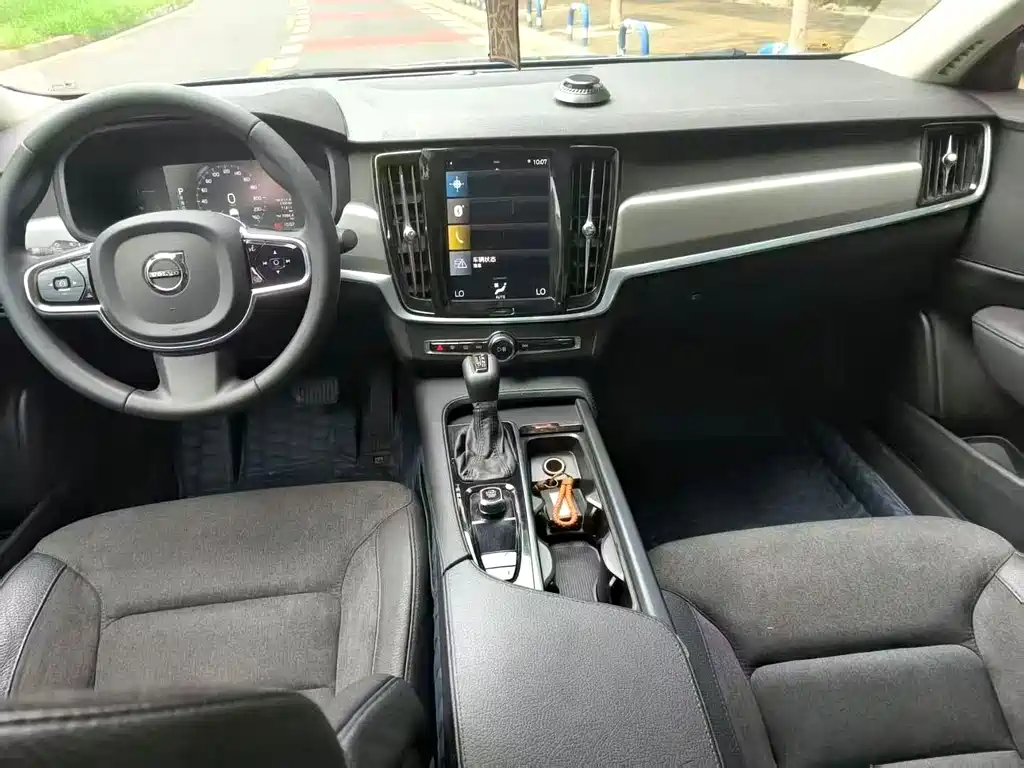 Volvo S90 — миниатюра 5