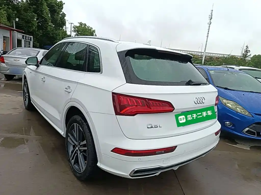 Audi Q5L — миниатюра 5