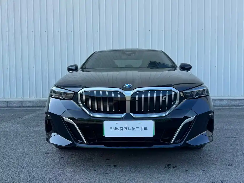 BMW I5