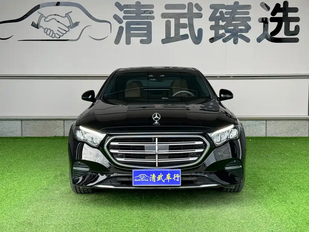 Mercedes-Benz E-Class — миниатюра 3