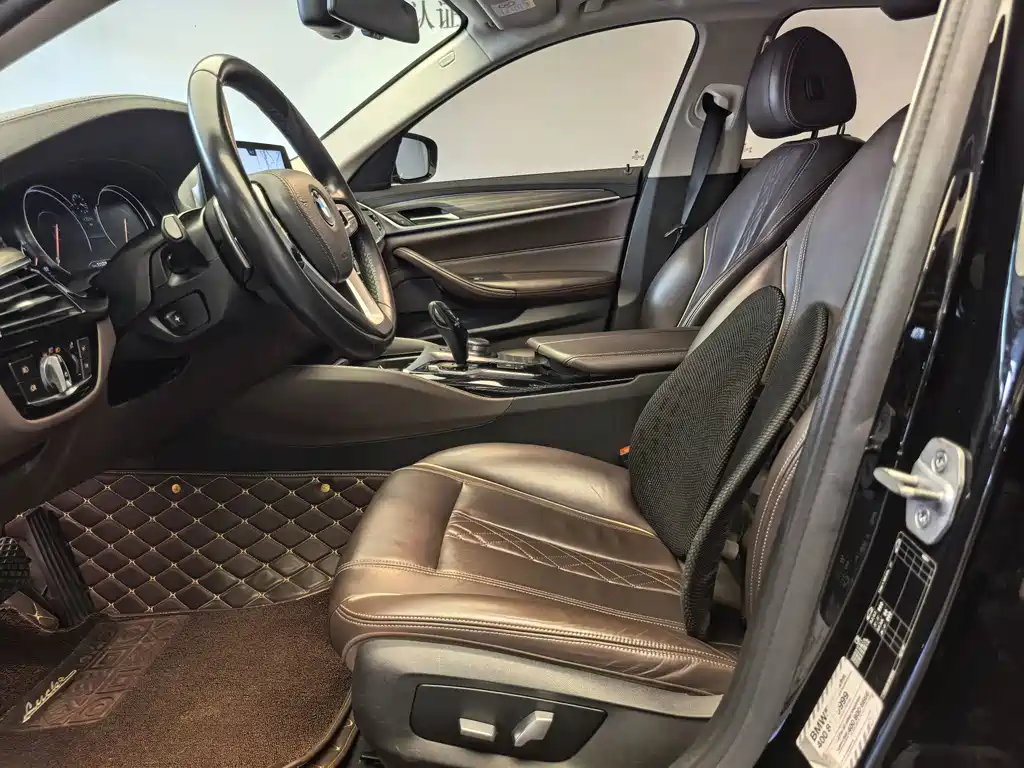 BMW 5 Series — миниатюра 6