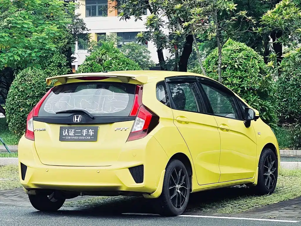 Honda Fit — миниатюра 13