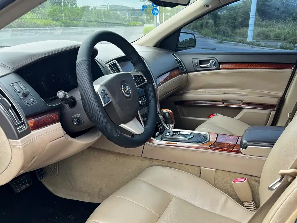 Cadillac SLS — миниатюра 8
