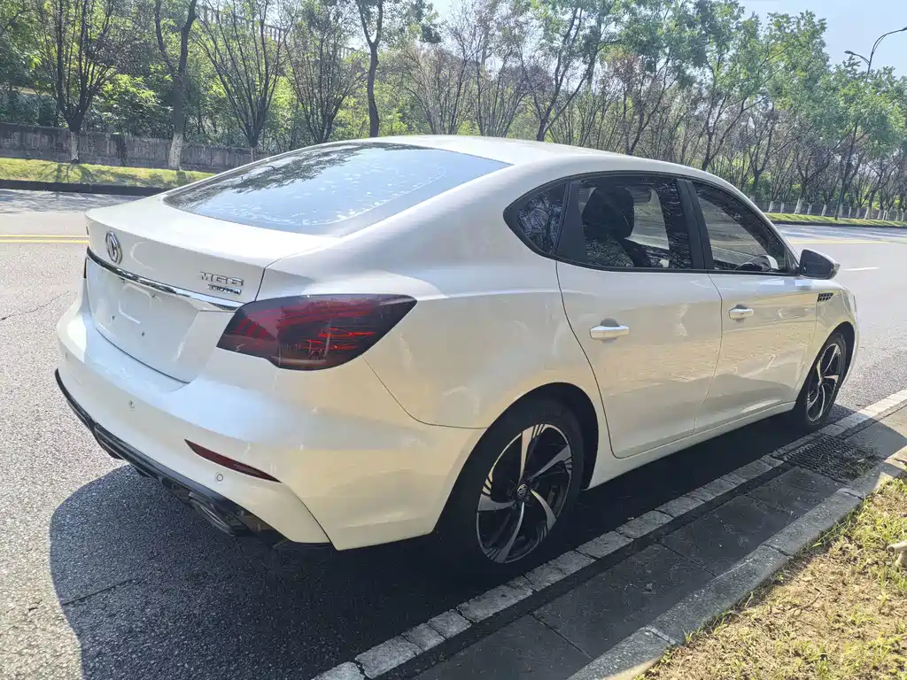 MG MG6 — миниатюра 9