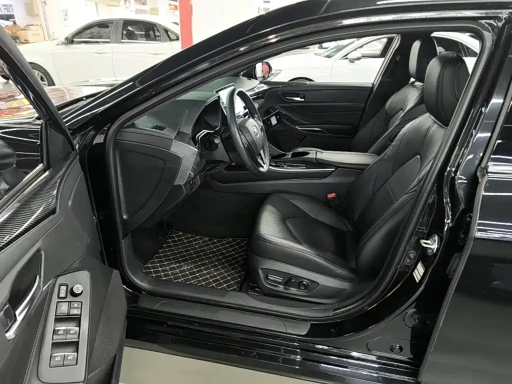 Toyota Avalon — миниатюра 16