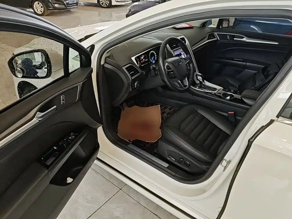 Ford Mondeo — миниатюра 16