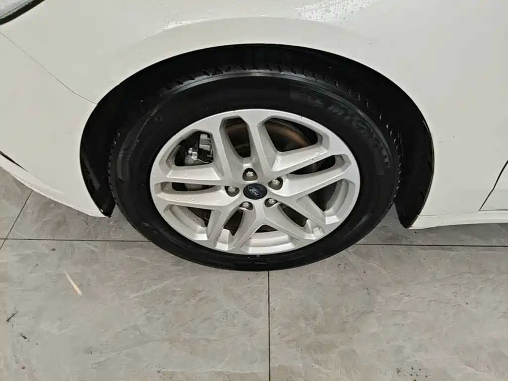 Ford Mondeo — миниатюра 23