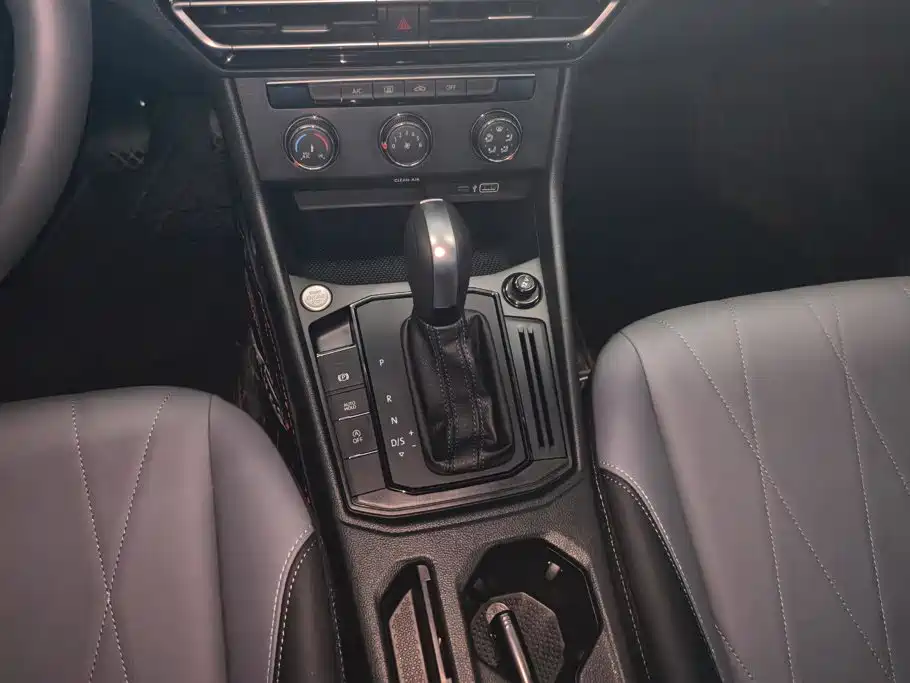 Volkswagen Lavida — миниатюра 16
