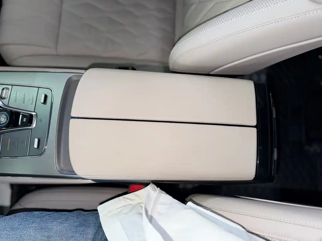 BYD Tang DM - фото 13