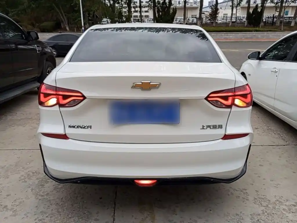 Chevrolet Monza — миниатюра 6