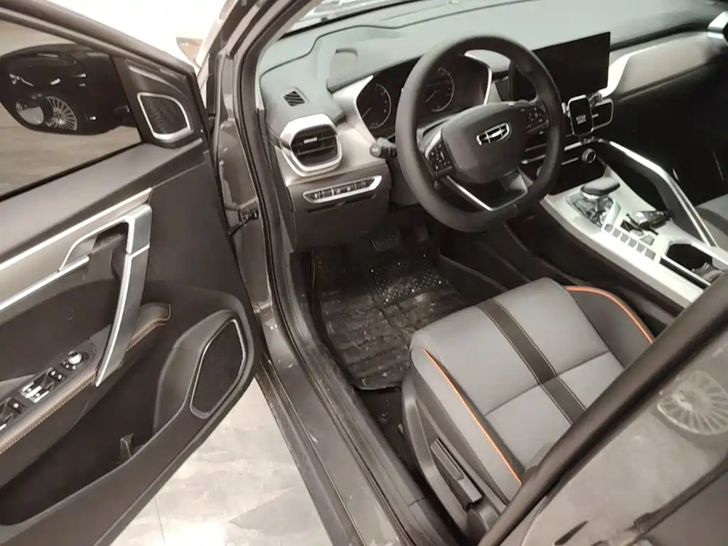 Geely Binyue — миниатюра 16