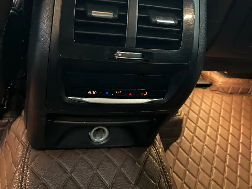 BMW X3 — миниатюра 15