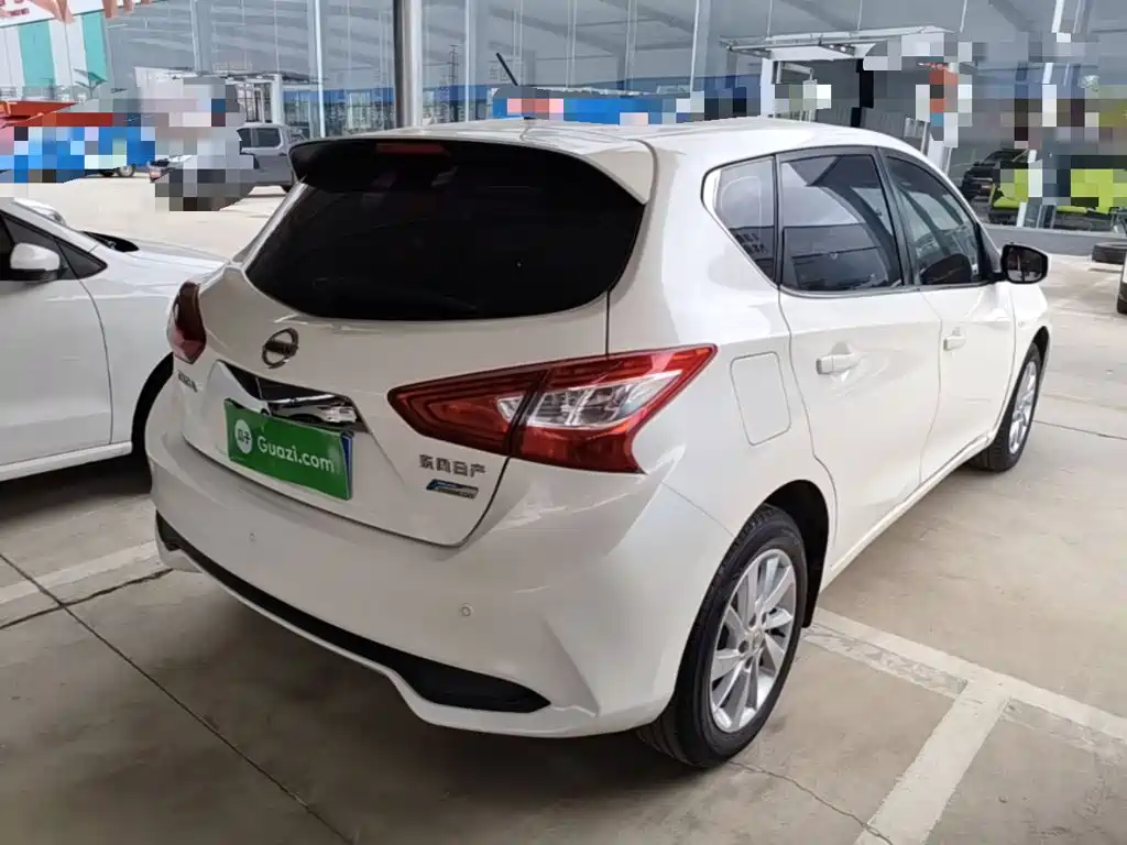 Nissan Tiida — миниатюра 7