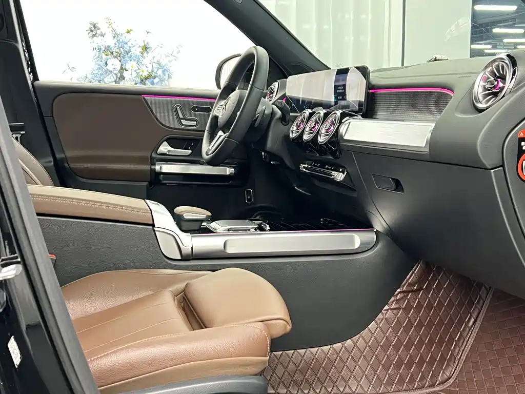 Mercedes-Benz GLB — миниатюра 6