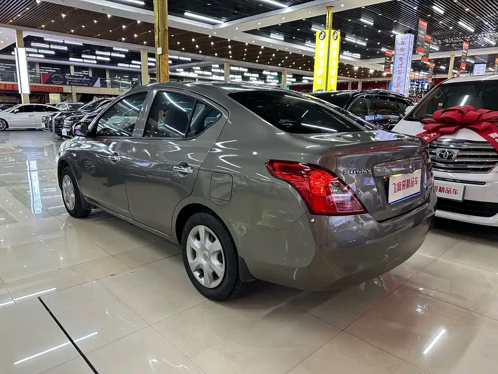 Nissan Sunny — миниатюра 9