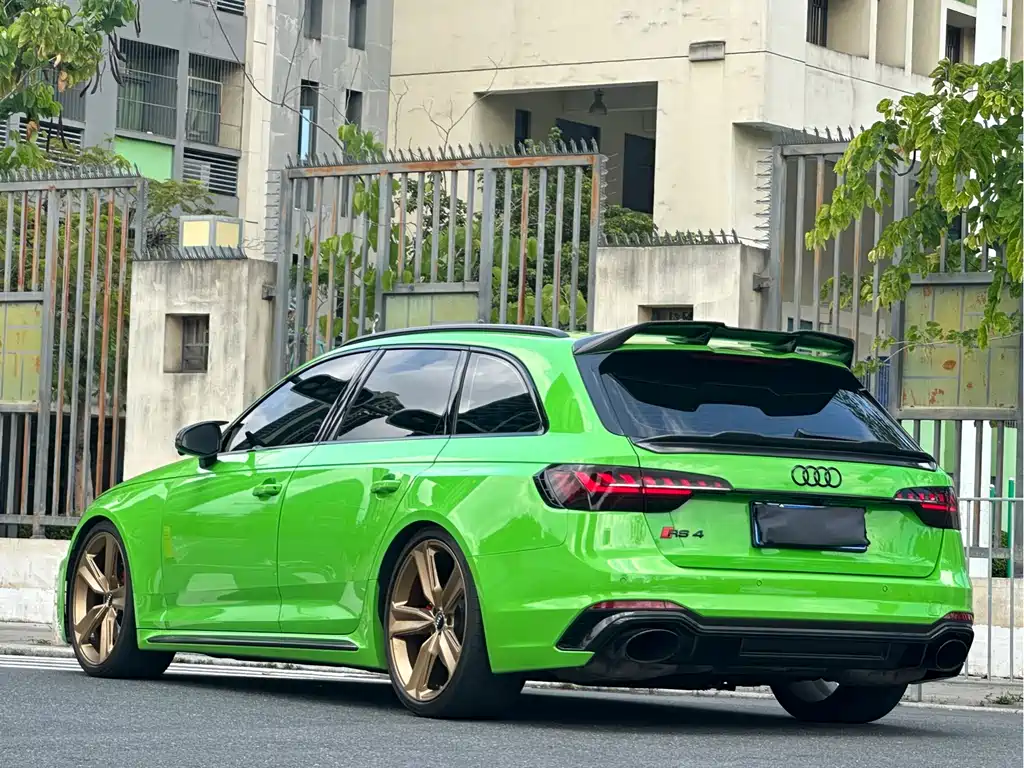 Audi RS 4 2023 RS4 Avant