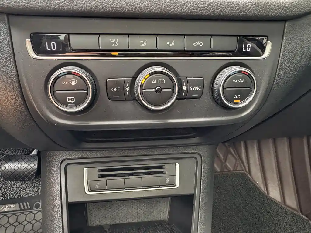 Volkswagen Tiguan — миниатюра 17