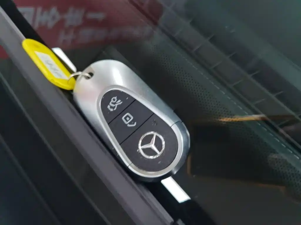 Mercedes-Benz C-Class — миниатюра 9