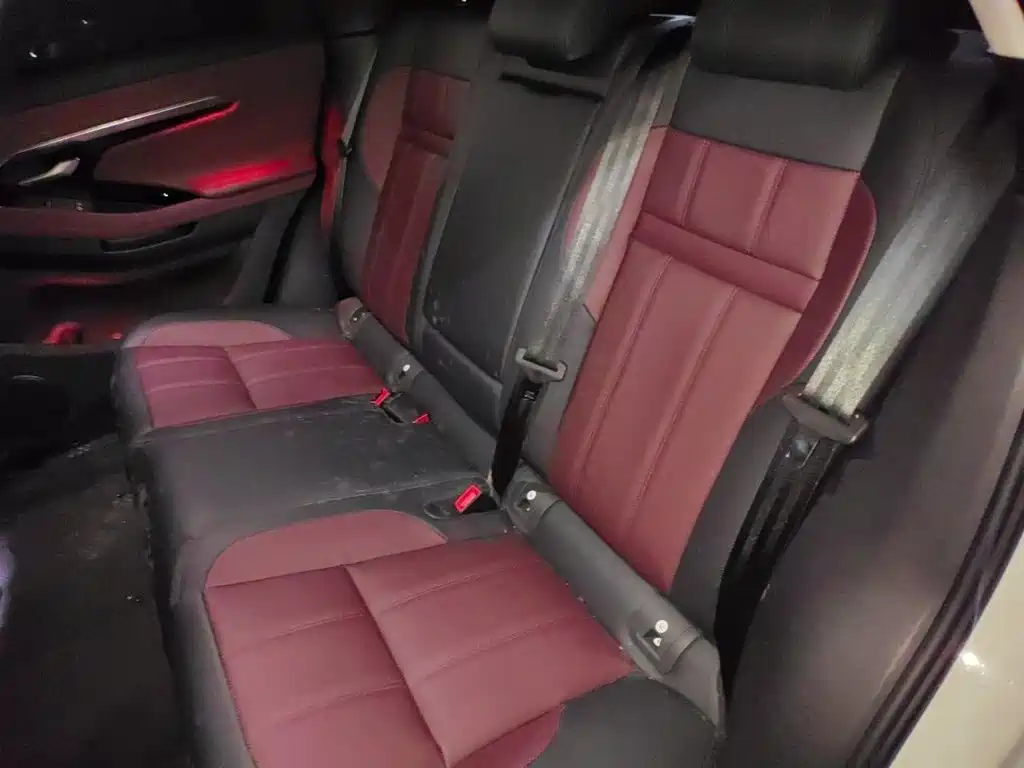 Land Rover Evoque PHEV — миниатюра 18
