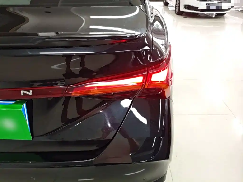 Toyota Avalon — миниатюра 8