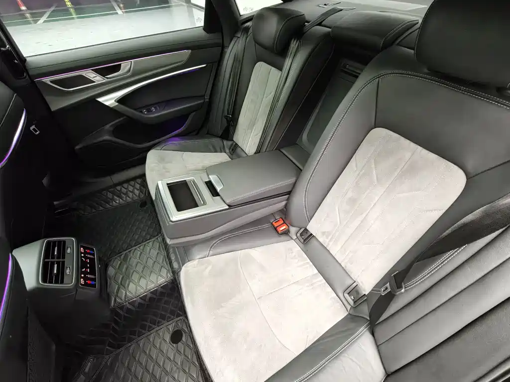 Audi A6L New Energy — миниатюра 20