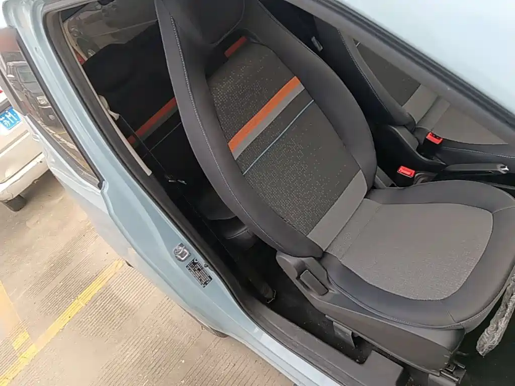 Wuling MINIEV — миниатюра 25