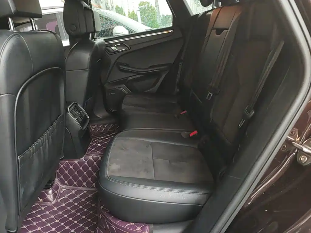 Porsche Macan — миниатюра 17