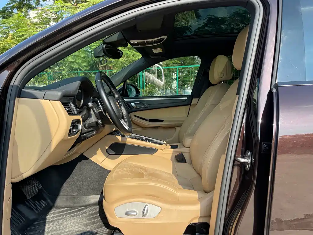 Porsche Macan — миниатюра 5