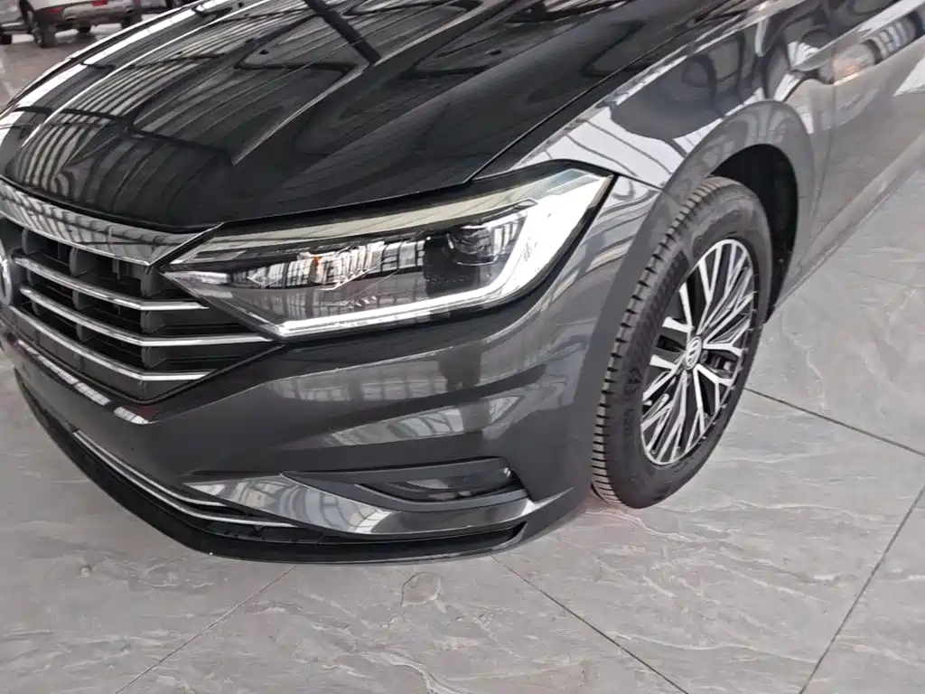 Volkswagen Sagitar — миниатюра 24