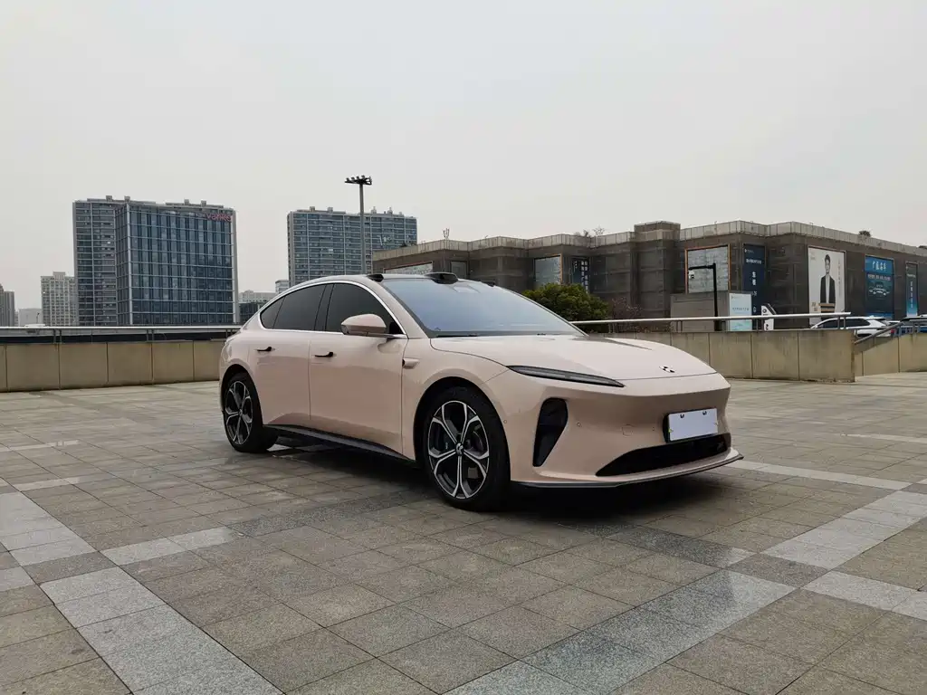 NIO NIO ET5