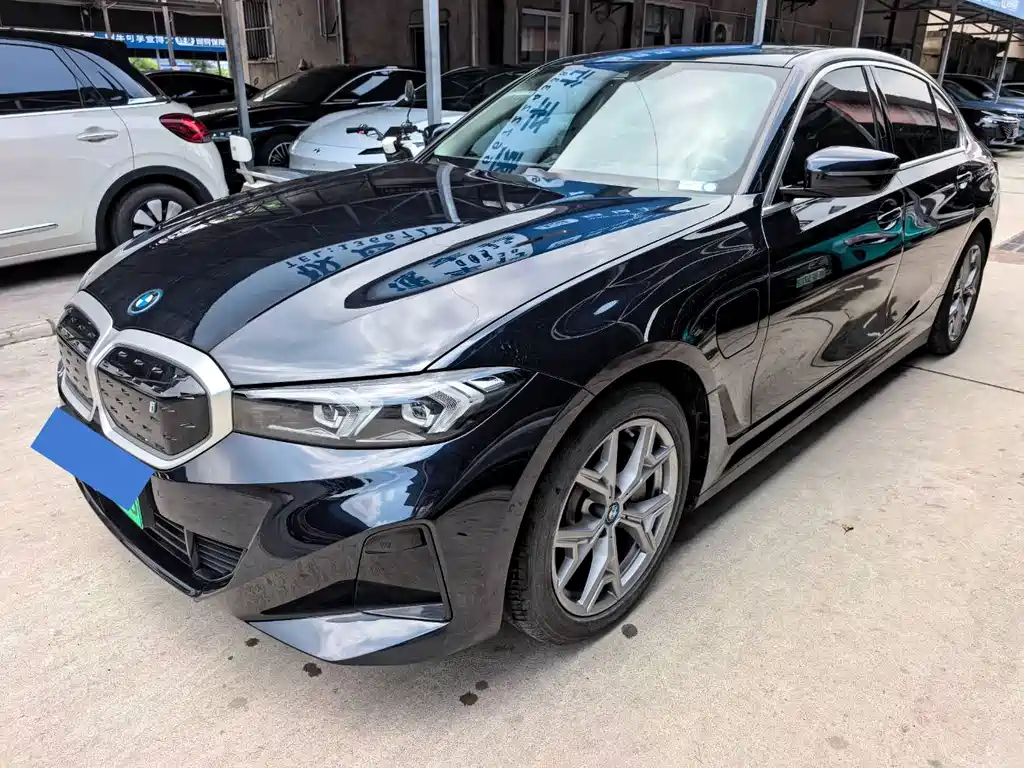 BMW i3 2022 eDrive 35 L