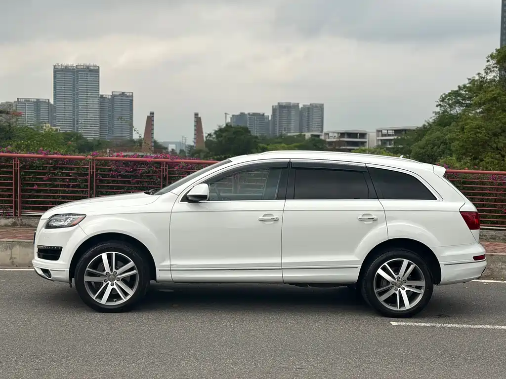 Audi Q7 2012 3.0 TDI Lead