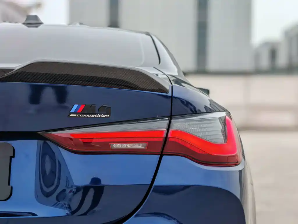 BMW M4 2023 — фото 11